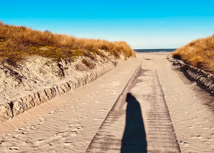 Juweel Huus 1 I 99m Strand I Terrasse I Strandkorb I 99m Kurplatz I by Wooon Norderney